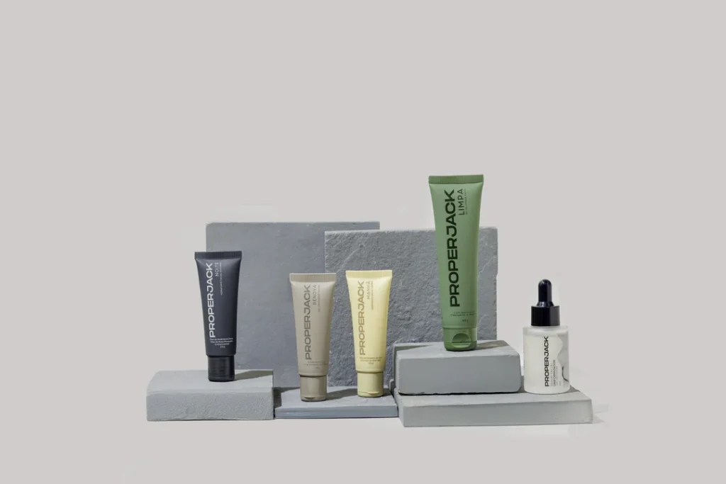 O Kit Antioleosidade PRO foi desenvolvido para atender às peles mais exigentes. Com ativos poderosos, ele controla a produção de sebo, reduz o brilho excessivo, minimiza os poros dilatados e previne o surgimento de cravos e espinhas.