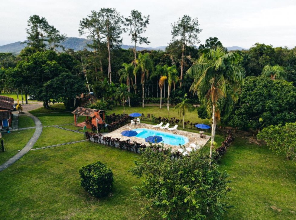 Pousadas e Chalés Românticos com piscina em Curitiba