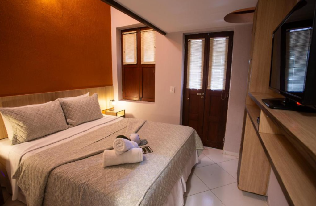 Localizada à beira-mar da Praia da Conceição, em Fernando de Noronha, a Casa Conceição é uma excelente opção para quem busca tranquilidade, contato com a natureza e uma localização privilegiada próxima às praias da ilha.