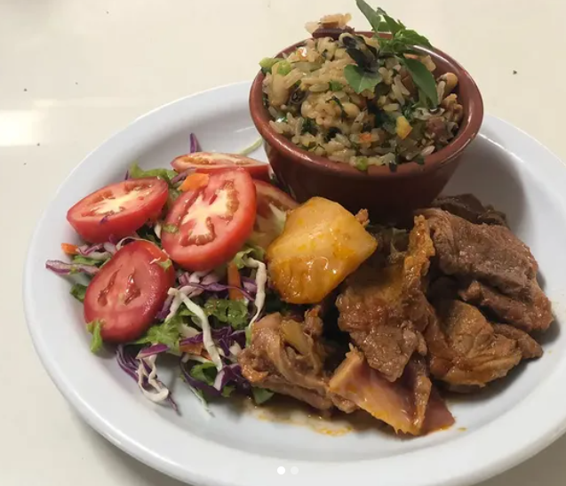 Onde comer gastando menos em Fernando de Noronha